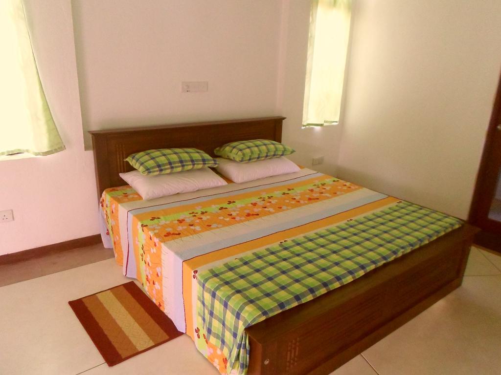 Nilas Guesthouse Hikkaduwa Exterior foto