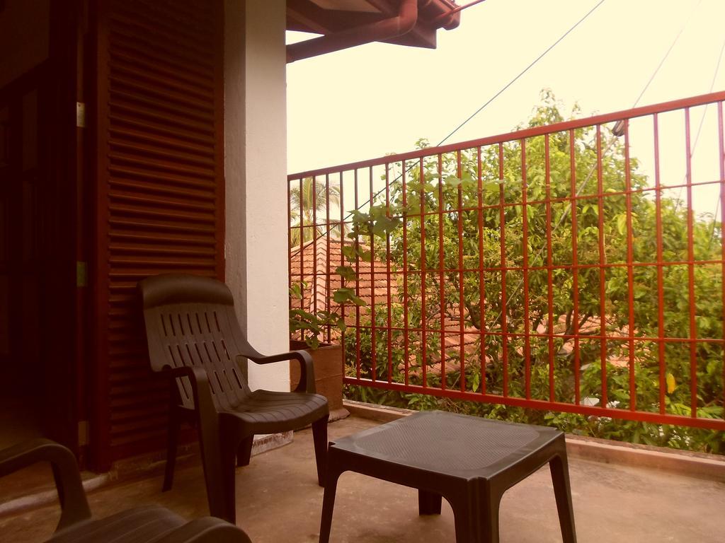 Nilas Guesthouse Hikkaduwa Quarto foto